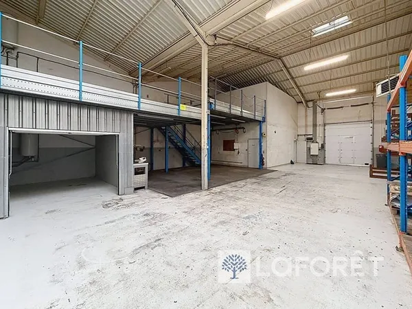 Local d'activité 495 m²