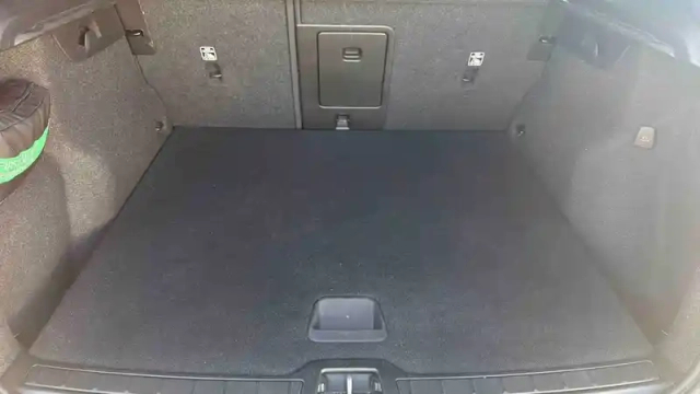 Volvo Xc40 t2 129 ch — photo 5