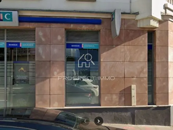 Local commercial 130 m² Paris