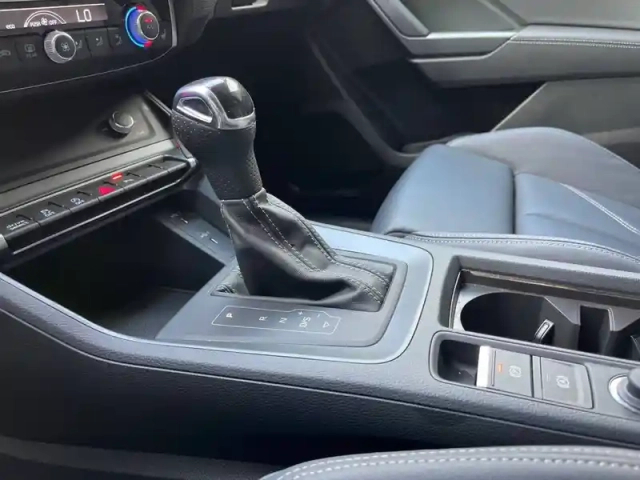 Audi Q3 35 tfsi 150 ch s tronic 7 — photo 26