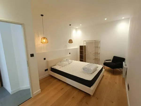 Appartement 3 pièces 266 m²