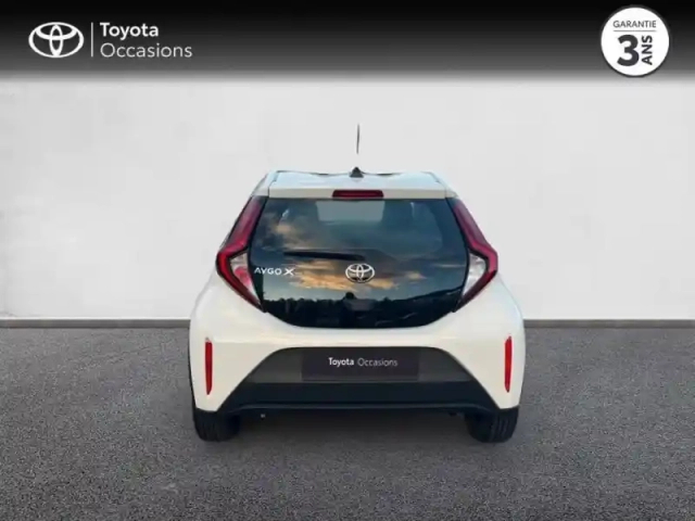 Toyota Aygo X 1.0 vvt-i 72ch dynamic my23 — photo 4