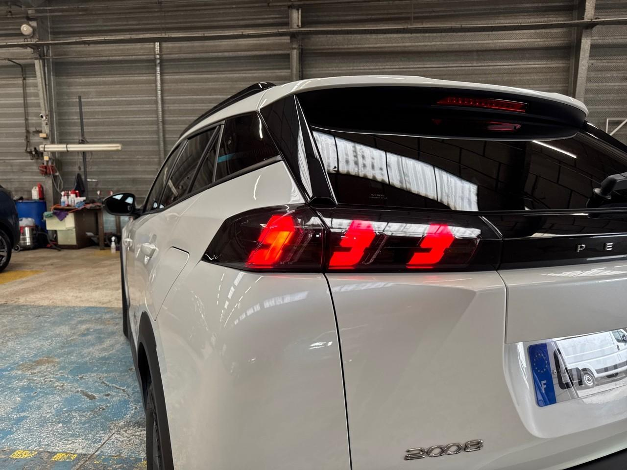 Peugeot 2008 1.5 bluehdi 110ch s&s style — photo 21