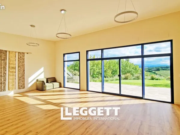 Maison 3 pièces 157 m²