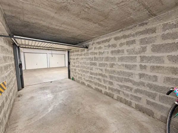 Garage JOURDIL RUE MOUSSY 12 m 2