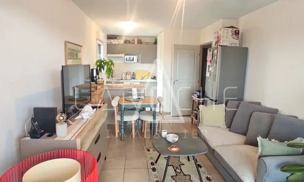 Appartement T2 - Terrasse - Parkings