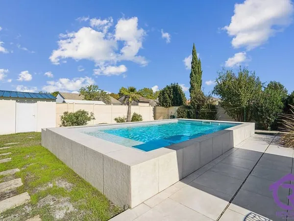 Maison de plain-pied 8 pièces 155 m²