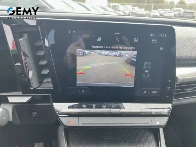 Renault Megane e-tech ev40 130ch standard charge — photo 30