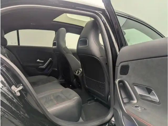 Mercedes Classe A 200 d amg line — photo 43