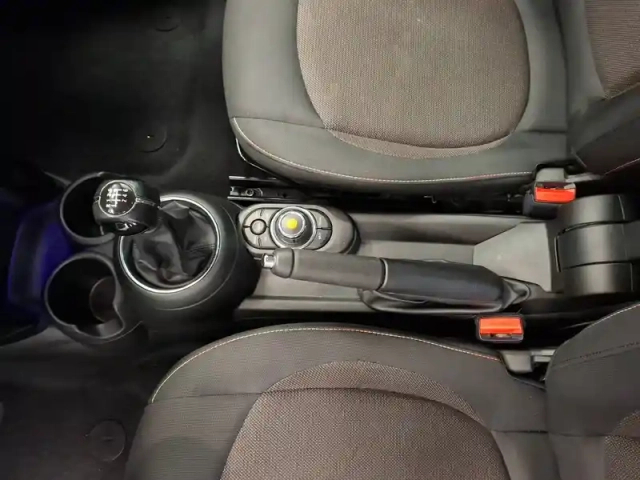 Mini Mini hatch 5 portes cooper 136 ch — photo 22