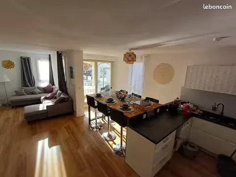 Particulier loue T4 vue grande roue avec terrasse et parking
