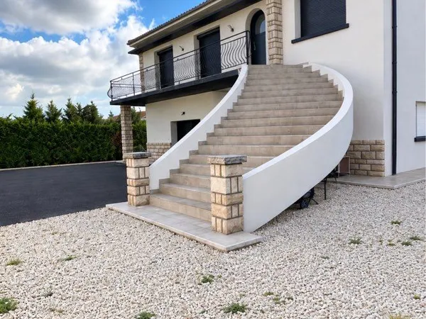 Magnifique villa de 200 m2 avec terrain de 1000 m2