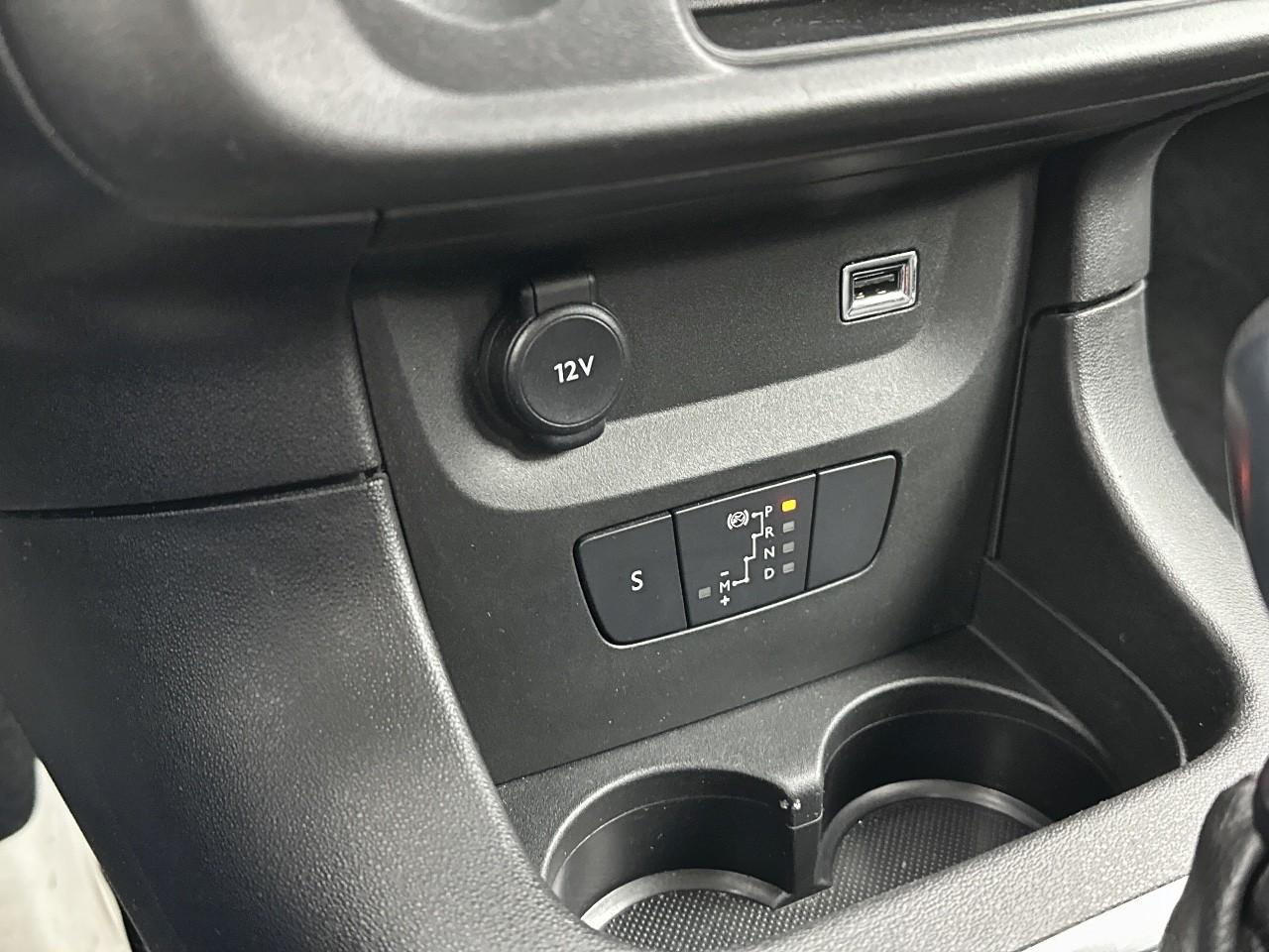 Citroën C3 puretech 110 s&s eat6 shine — photo 28