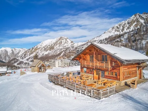 Chalet d'exception à Isola 2000-Terrasse panoramique aux pie