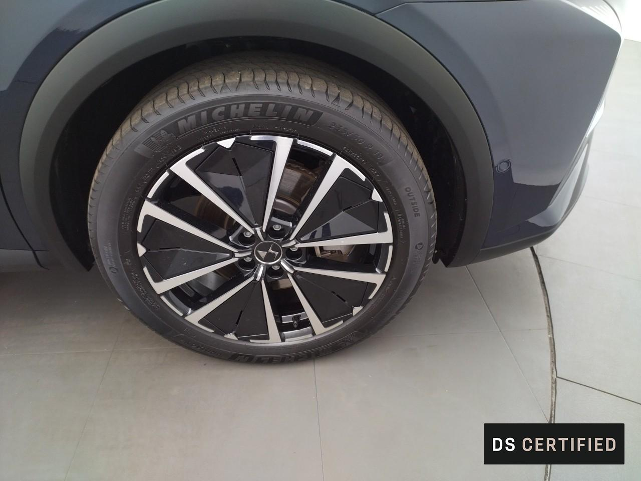 Ds Ds 7 crossback hybride rechargeable e-tense 300 eat8 4x4 bastille — photo 27