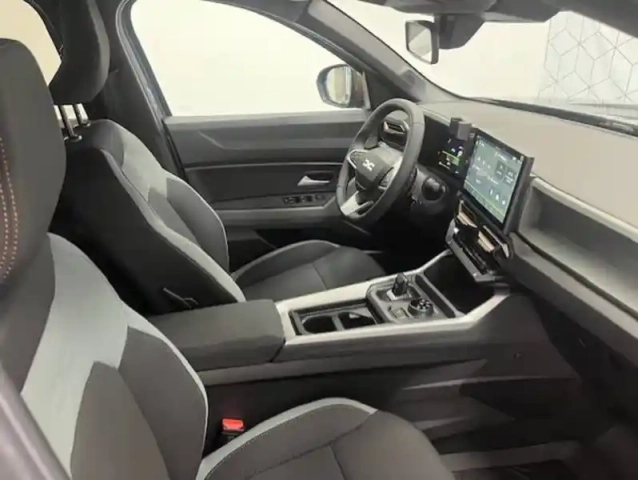 Dacia Bigster hybrid-g 150 4x4 — photo 21