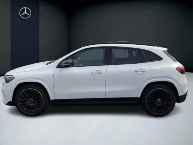 Mercedes Gla 200 d amg line — photo 22