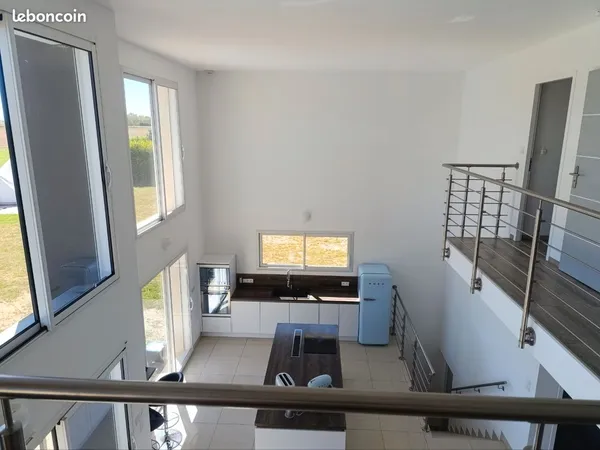 Maison contemporaine 158m2 sur sous-sol à Thennelières