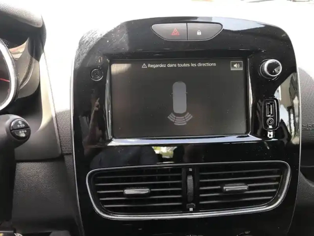 Renault Clio dci 75 e6c — photo 14