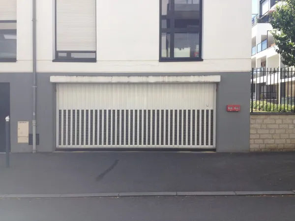 Loue garage quartier Thabor 15 m2