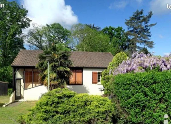 Maison rénovée 80 m² + 24 m² aménagés - Terrain 1 000 m² - Châtellerault