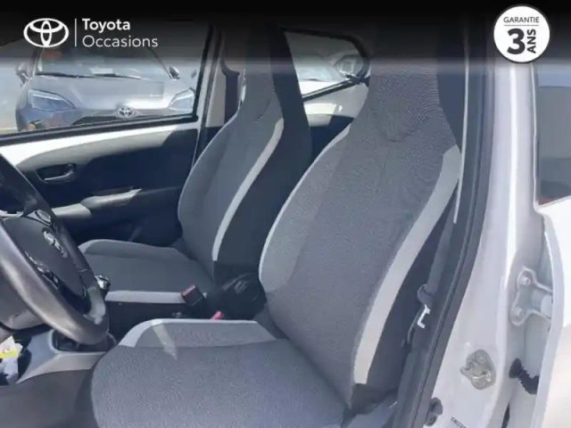 Toyota Aygo 1.0 vvt-i 72ch x-play 5p my21 — photo 3