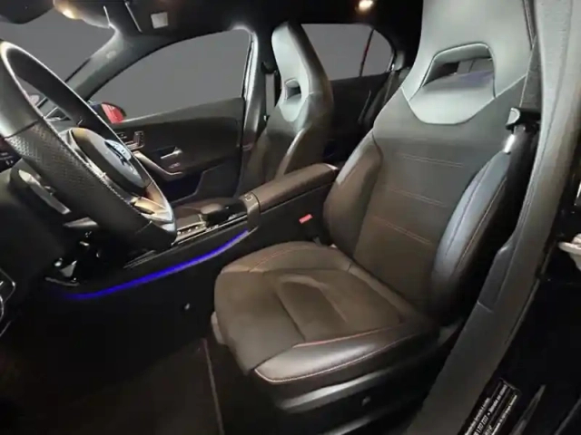 Mercedes Classe A 200 amg line — photo 17