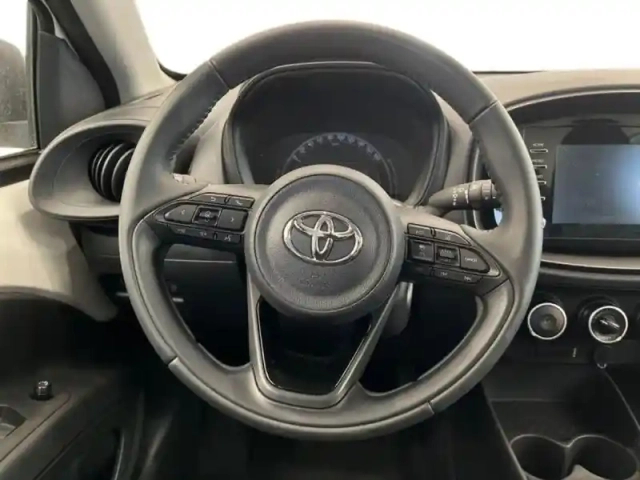Toyota Aygo X 1.0 vvt-i 72ch dynamic my23 — photo 15