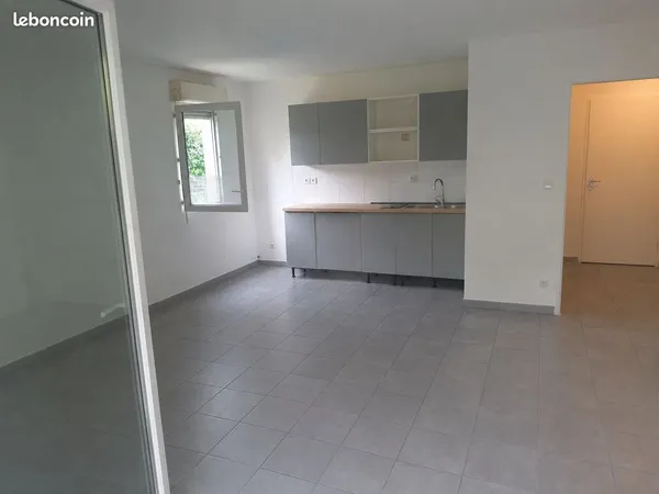 Montpellier Pas du Loup - F3 53m² rénové avec terrasse et parking en sous-sol