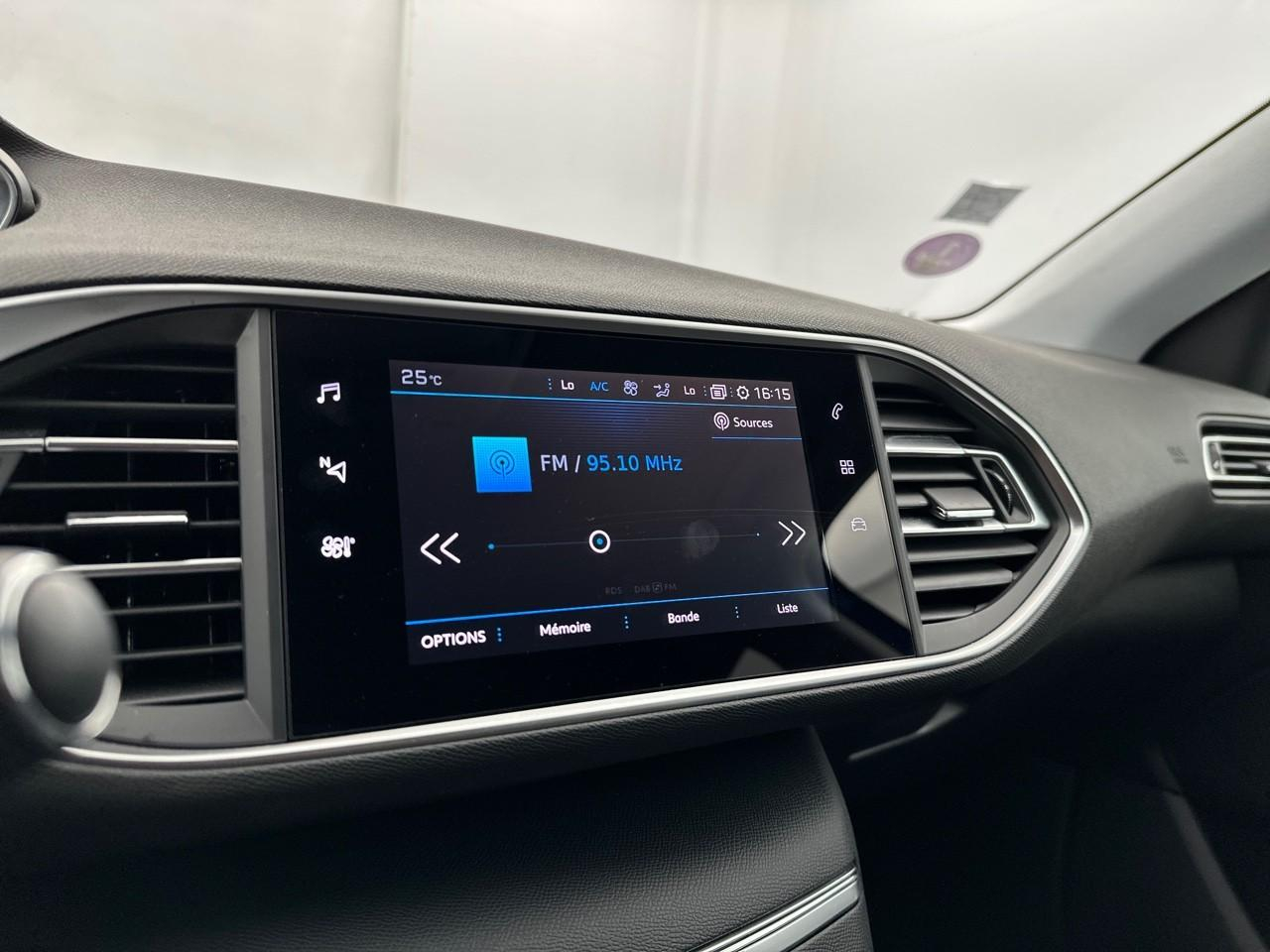 Peugeot 308 puretech 130ch s&s eat8 allure pack — photo 22