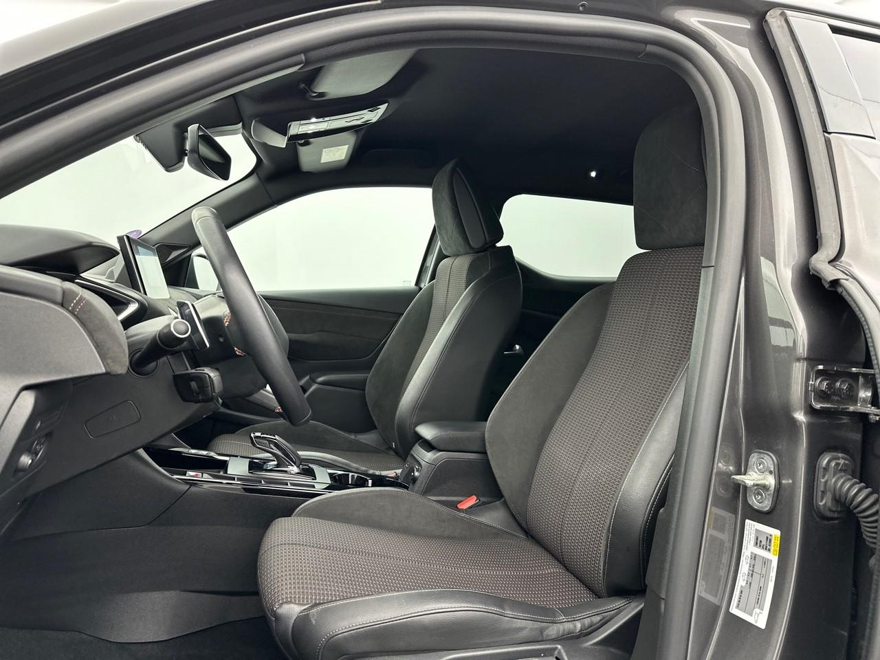 Ds Ds 3 crossback puretech 130 eat8 performance line+ — photo 9