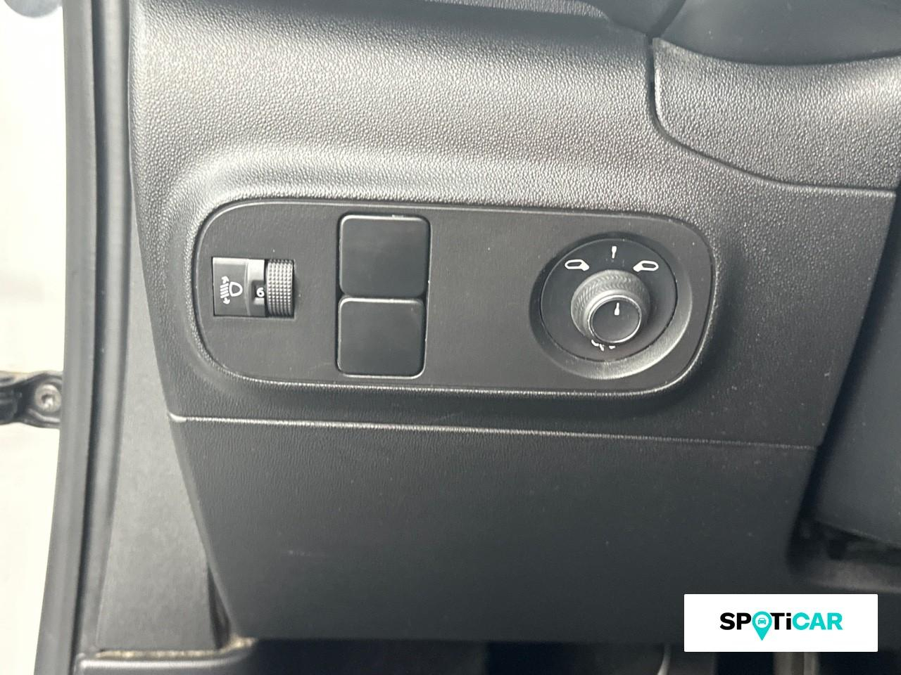 Citroën C3 1.5 bluehdi 100ch s&s bvm 6 feel nav — photo 17