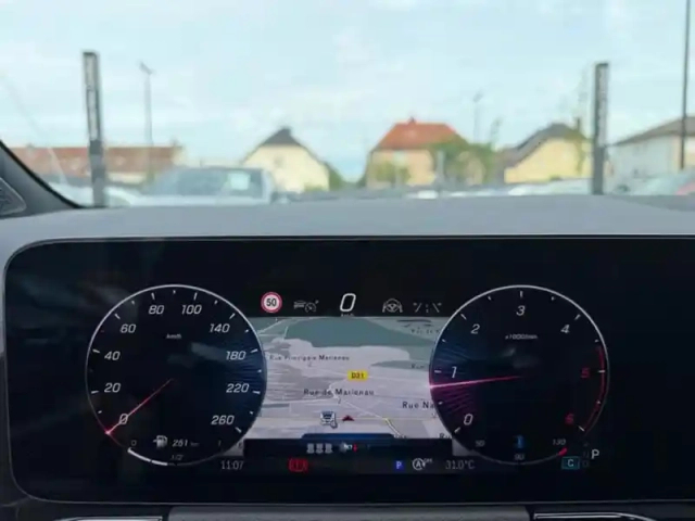 Mercedes Gla 200 d amg line — photo 37