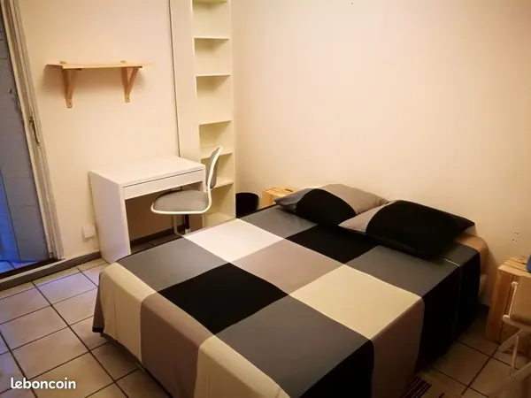 Chambre en colocation à Avignon - 350 T.C.C