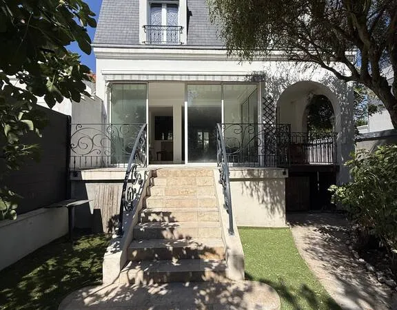 Maison 5 pièces 144 m²
