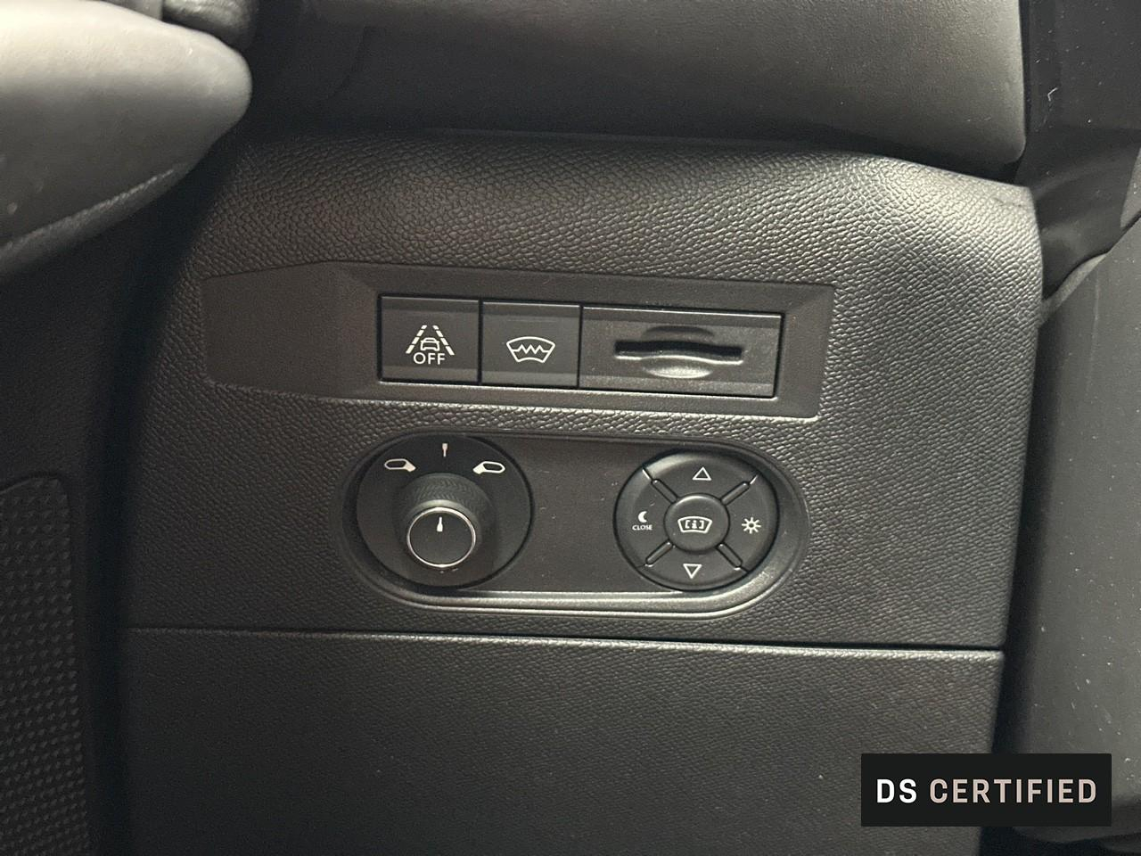 Ds Ds 3 crossback puretech 130 eat8 louvre — photo 18