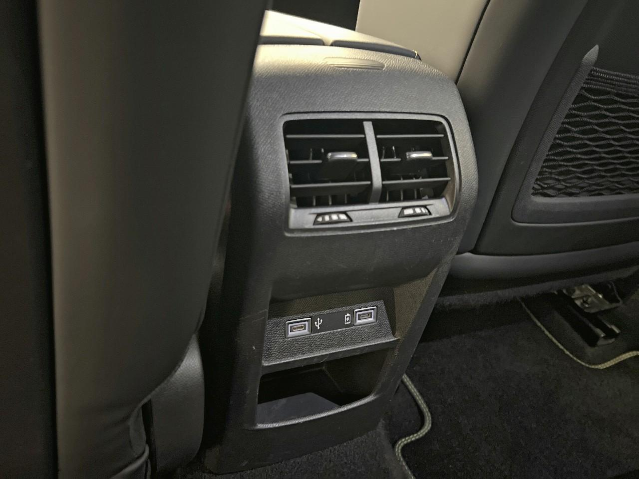 Peugeot 308 phev 225 e-eat8 gt — photo 17