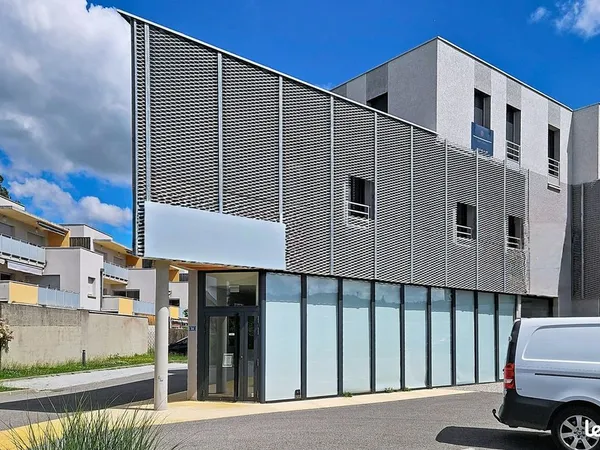 Bureaux 83 m² Les Abrets en Dauphiné