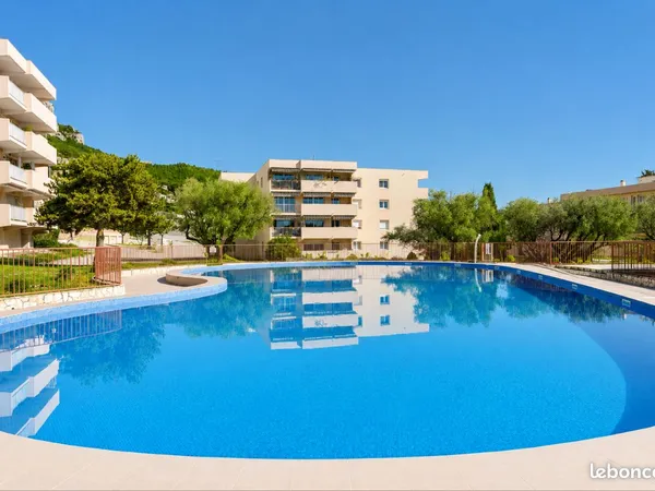 Appartement T3 résidence avec piscine