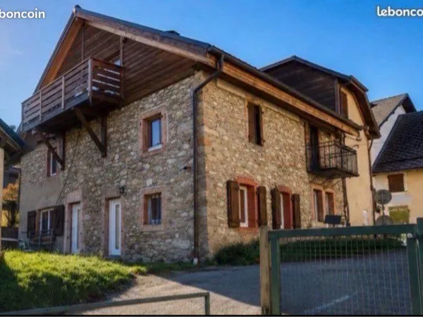 Maison de caractère 3 appartements