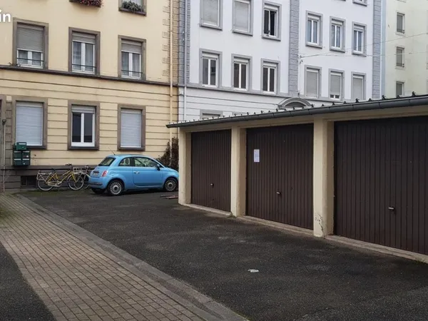 Garage/box 12 m² Strasbourg