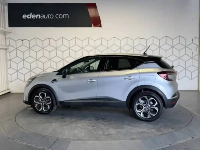 Renault Captur e-tech plug-in 160 — photo 2