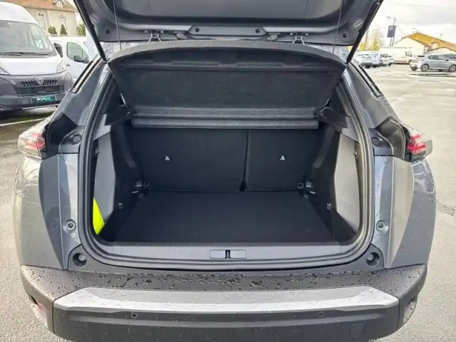 Peugeot 2008 hybrid 145 e-dcs6 — photo 26