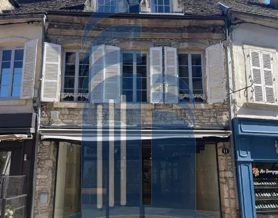 Local 220 m²