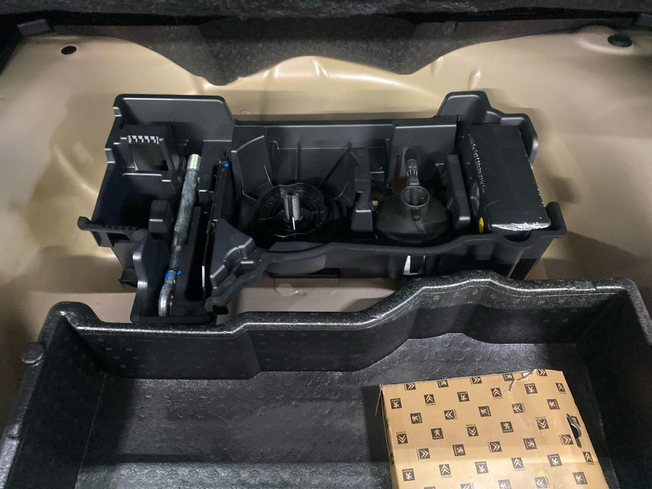Peugeot 2008 puretech 130 s&s eat8 gt — photo 32