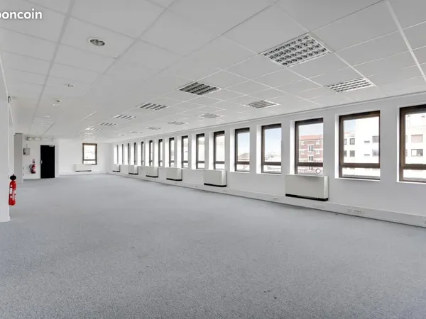 Bureaux 240 m²