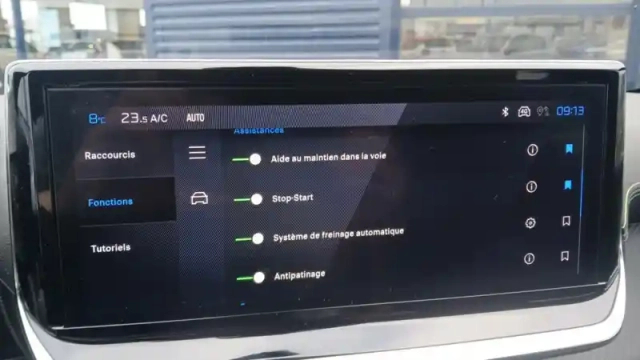 Peugeot 208 hybrid 110 e-dcs6 — photo 28