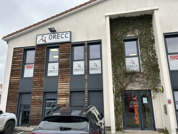 Bureau 55 m²