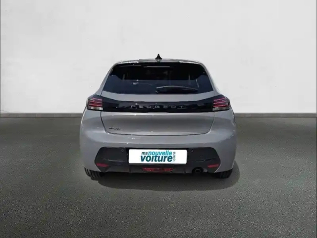 Peugeot 208 turbo 100 ch bvm6 — photo 5
