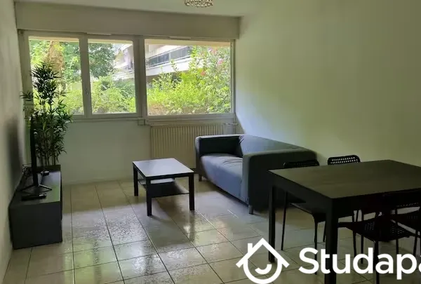 Chambre dans une colocation de 10m2